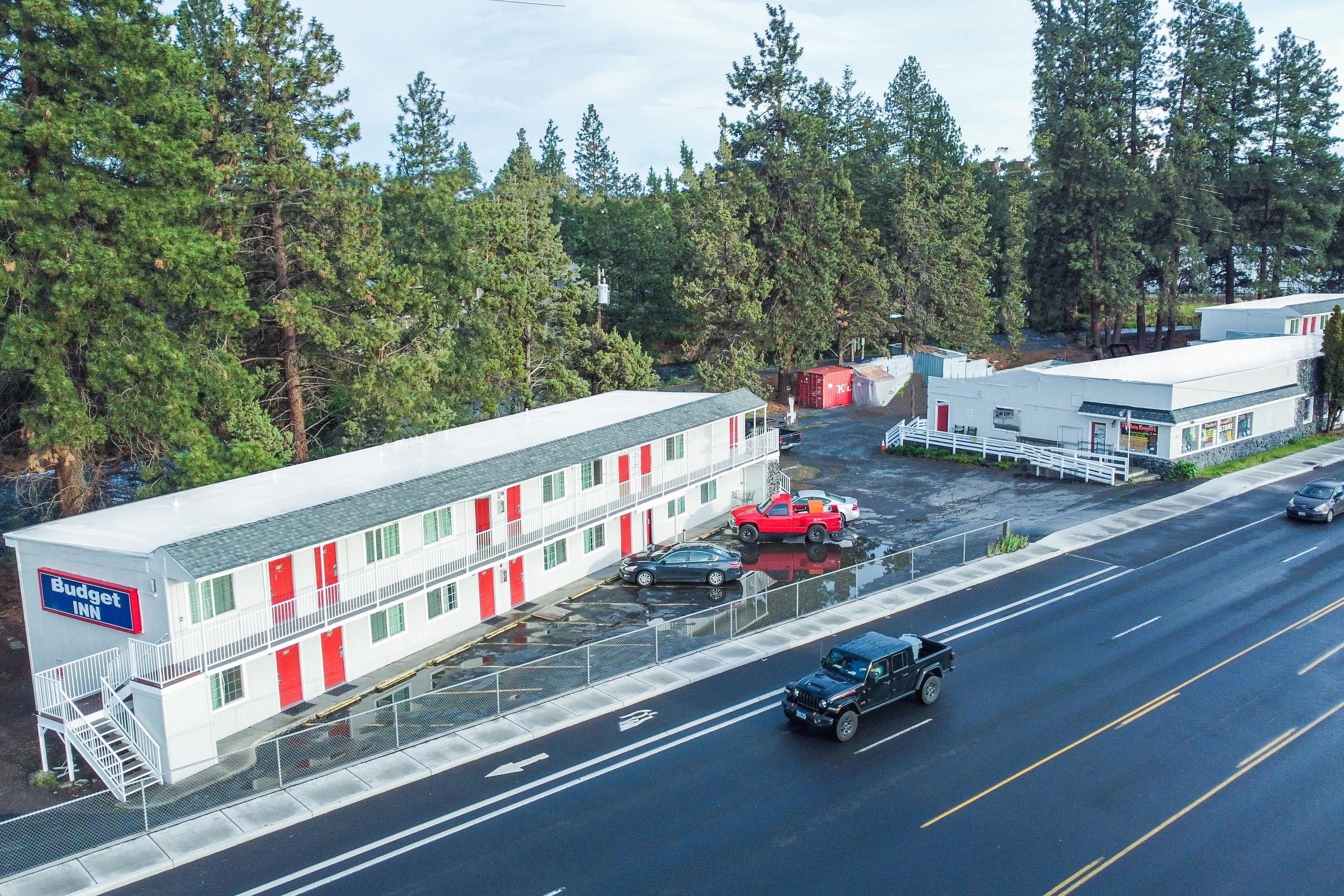 5 Affordable 2-Star Hotels Close to University Center Bend