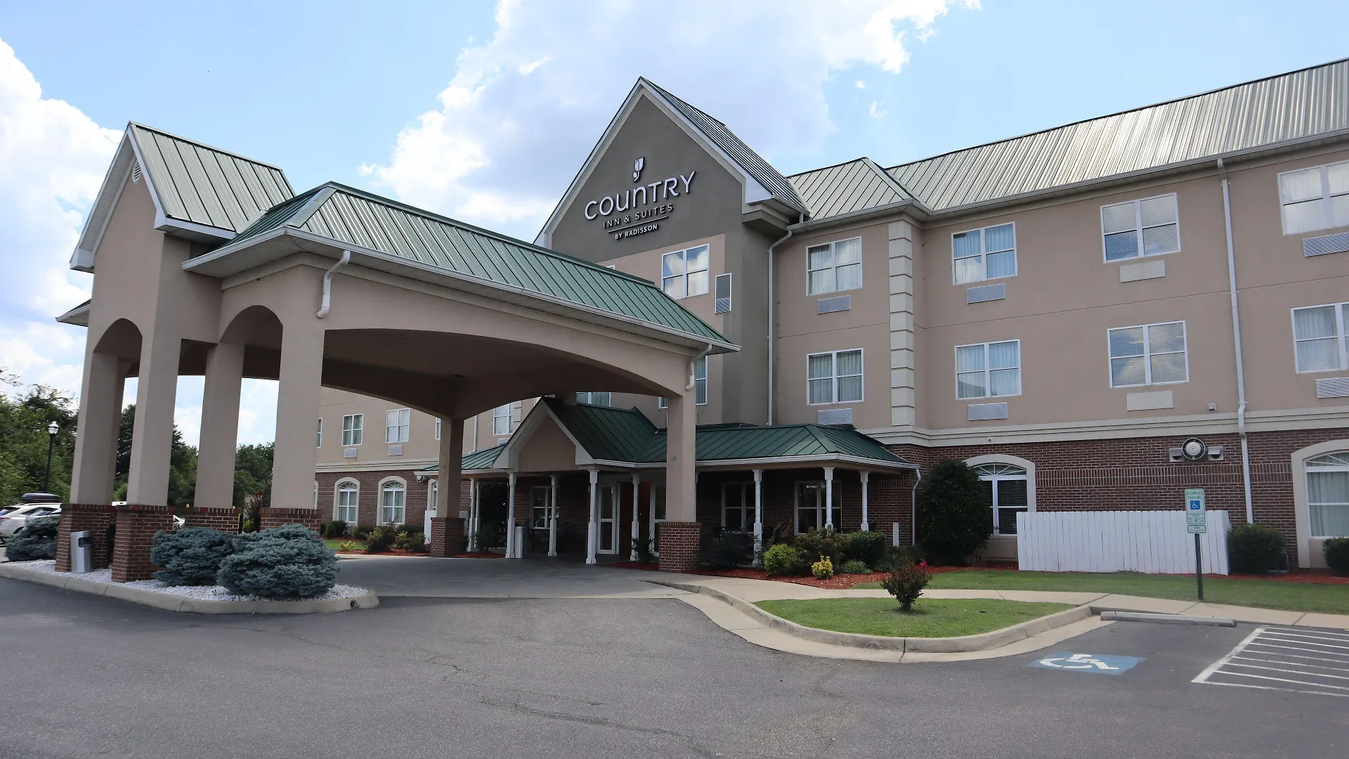 Staying In Virginia: 5 Leisure Hotels Compared