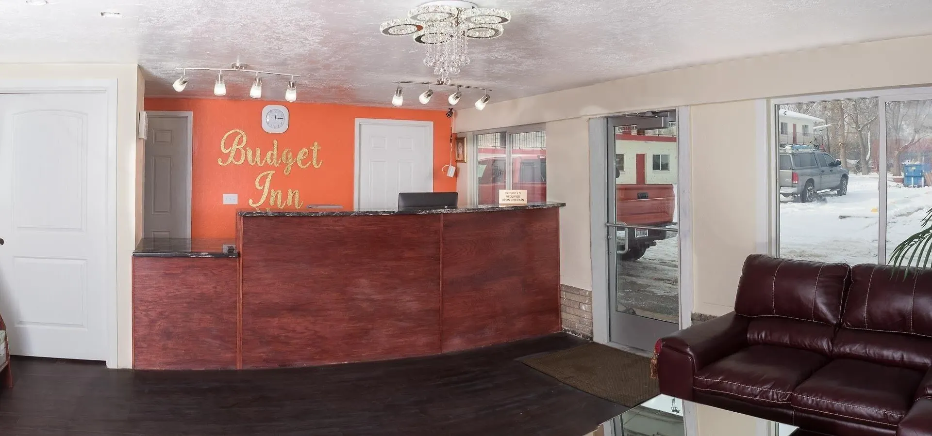 6 Top-Rated 2-Star Hotels In Eagle Foothills Area