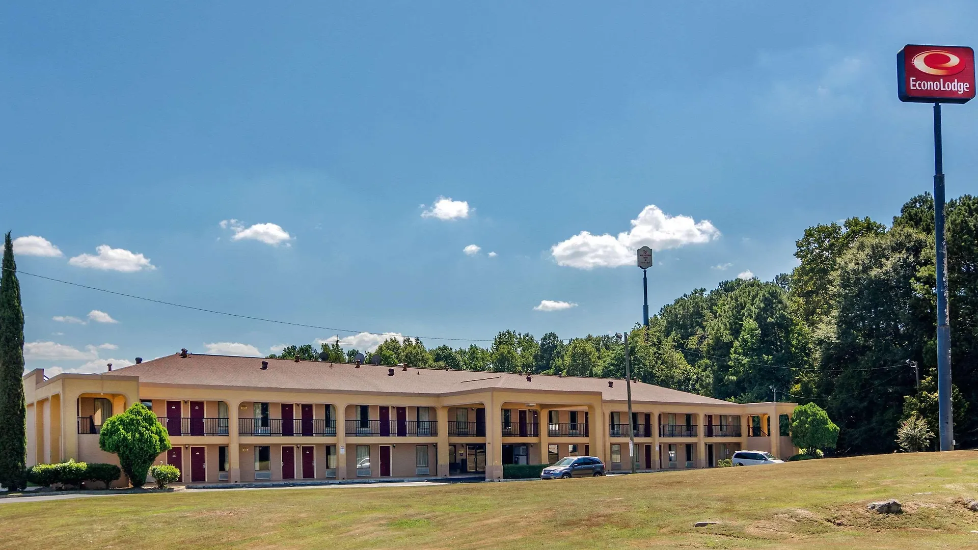 15 Econo Lodge Hotels in the United States That Deliver Value
